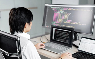 简阳 ,php声明和调用变量的符号是什么？